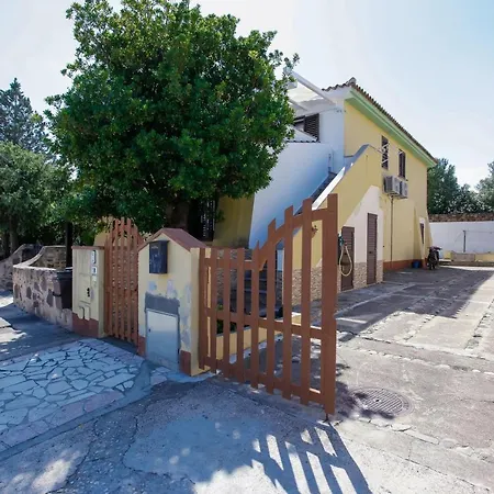 Zefiro Apartment